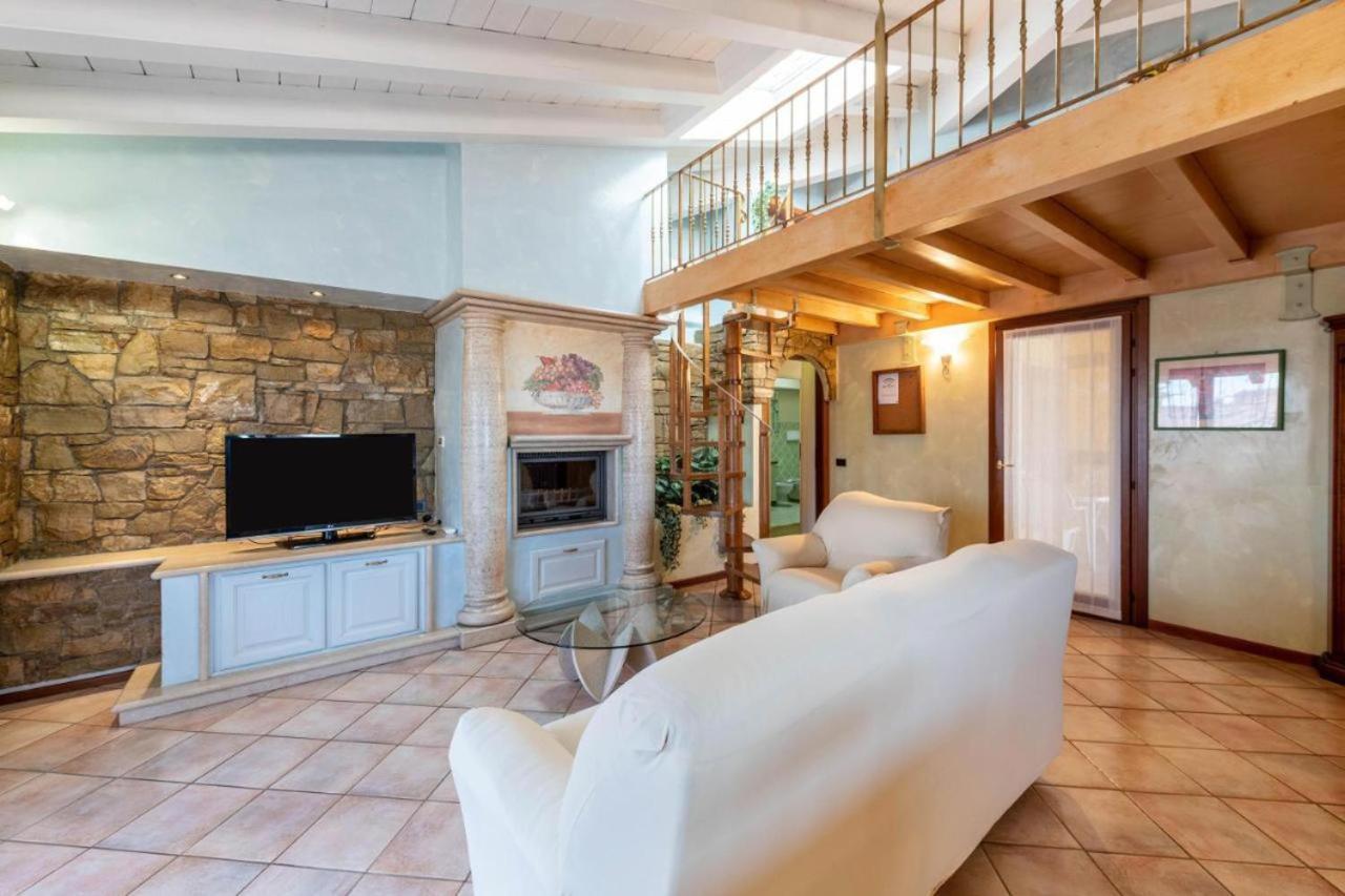 Casa Vacanze Baccolo Polpenazze del Garda Zewnętrze zdjęcie